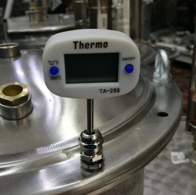 Ниппель для монтажа цифрового термометра М12