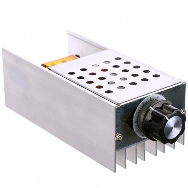 Регулятор напряжения (радиатор) 220 V