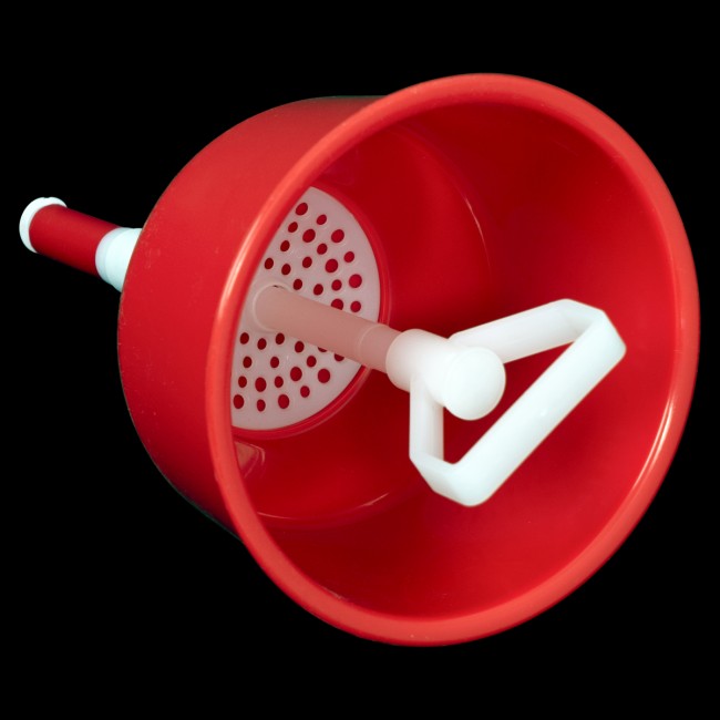 Воронка для розлива по бутылкам d-120 мм, h-220 мм.  Воронка для розлива по бутылкам d-120 мм, h-220 мм.